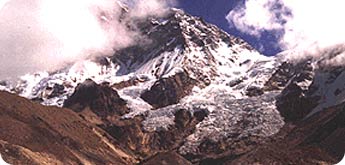 Makalu Sherpani Col Trek