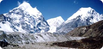 Makalu Region Trek